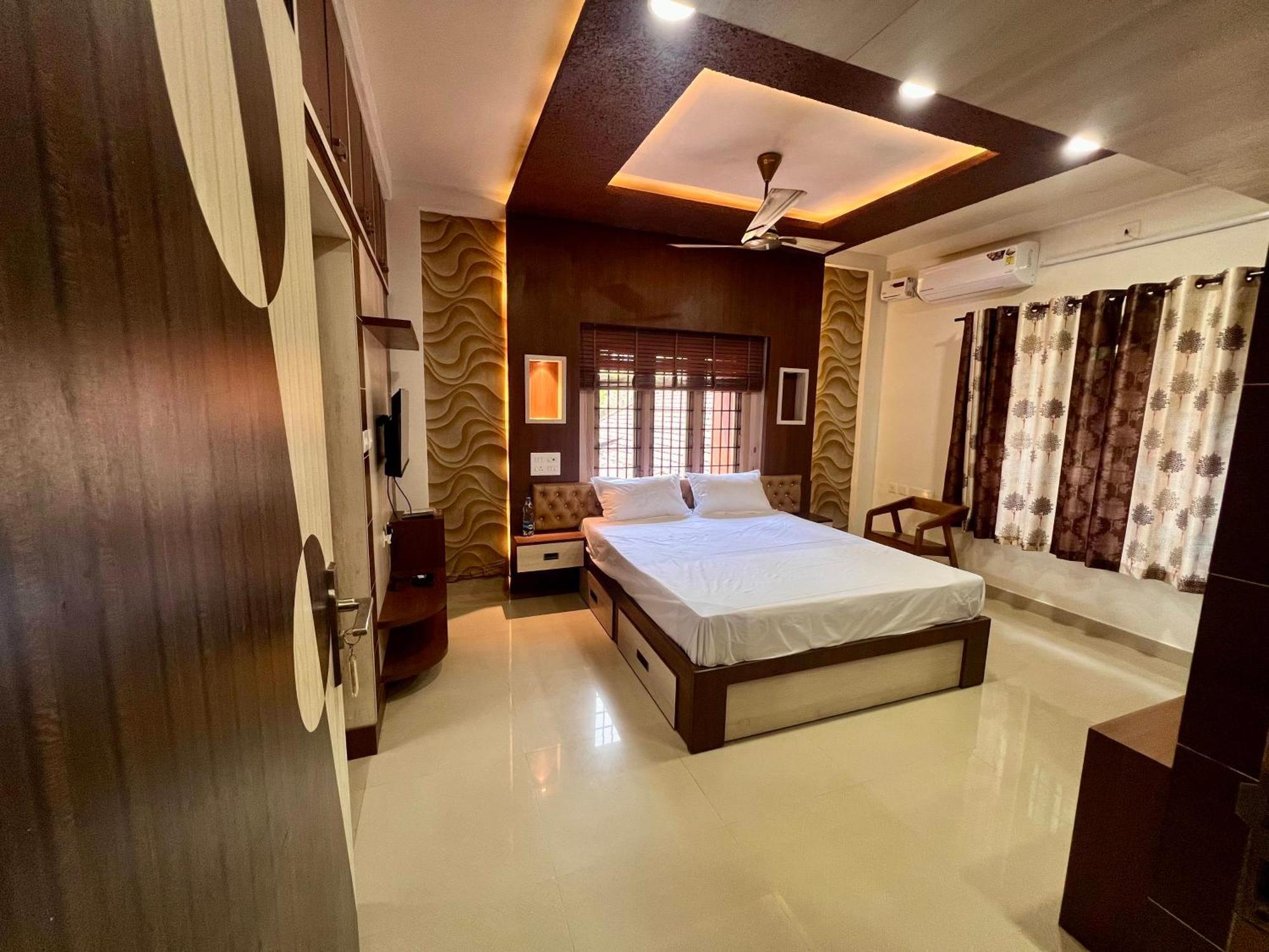 Vsr Comforts Homestay *