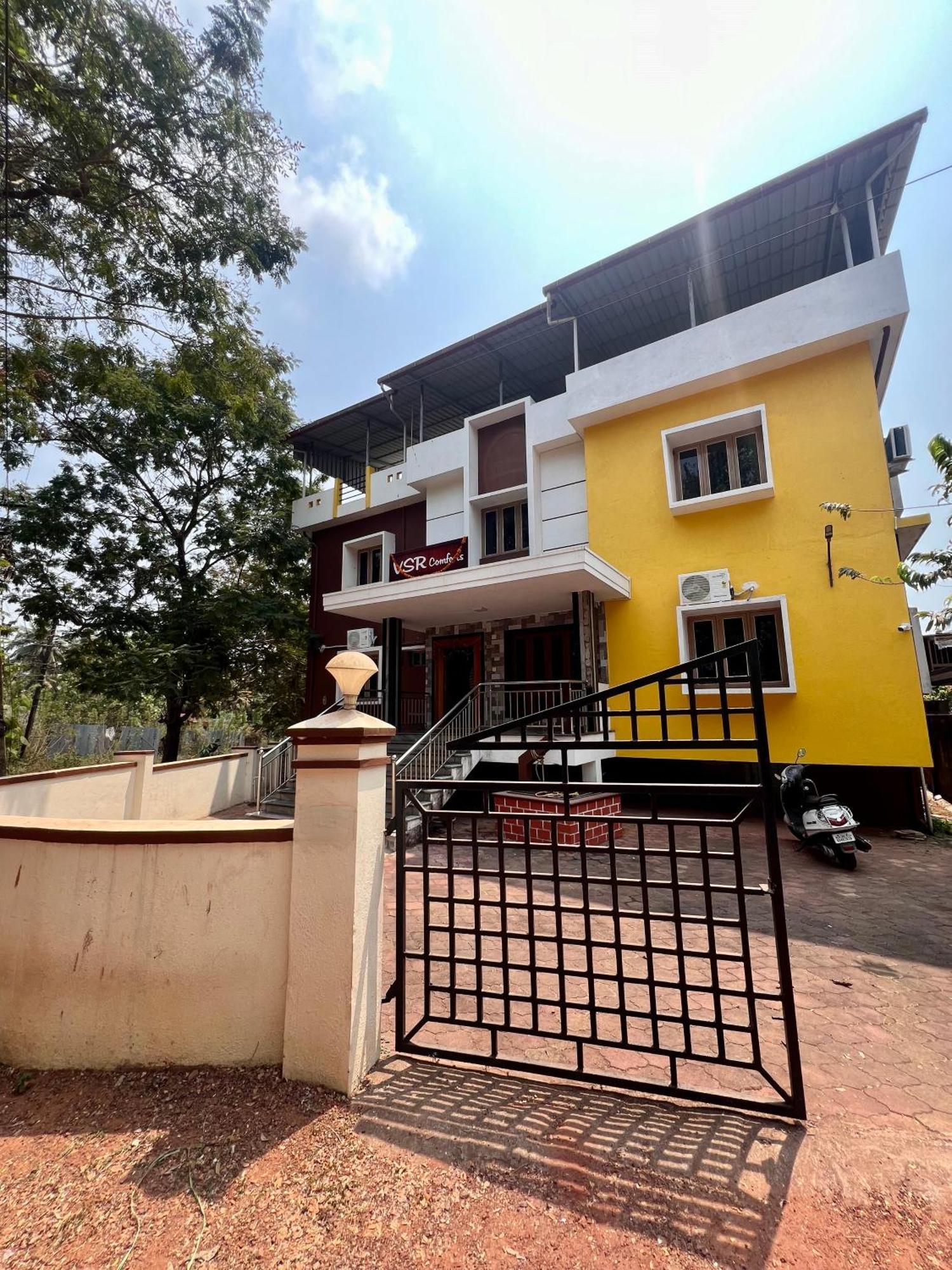 Vsr Comforts Homestay *